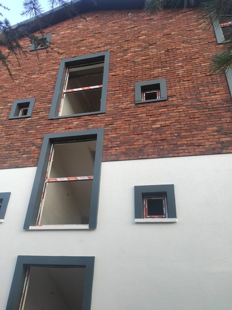 Image showing flats constructed in the Augusta Red Multi Brick.