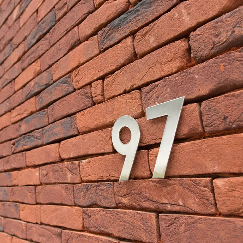 Close up texture of the N70 Autrique linear brick.