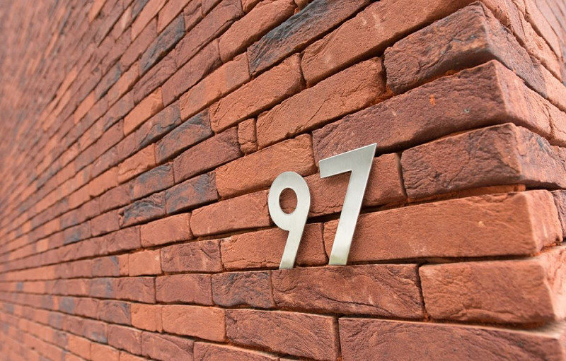 Close up texture of the N70 Autrique linear brick.