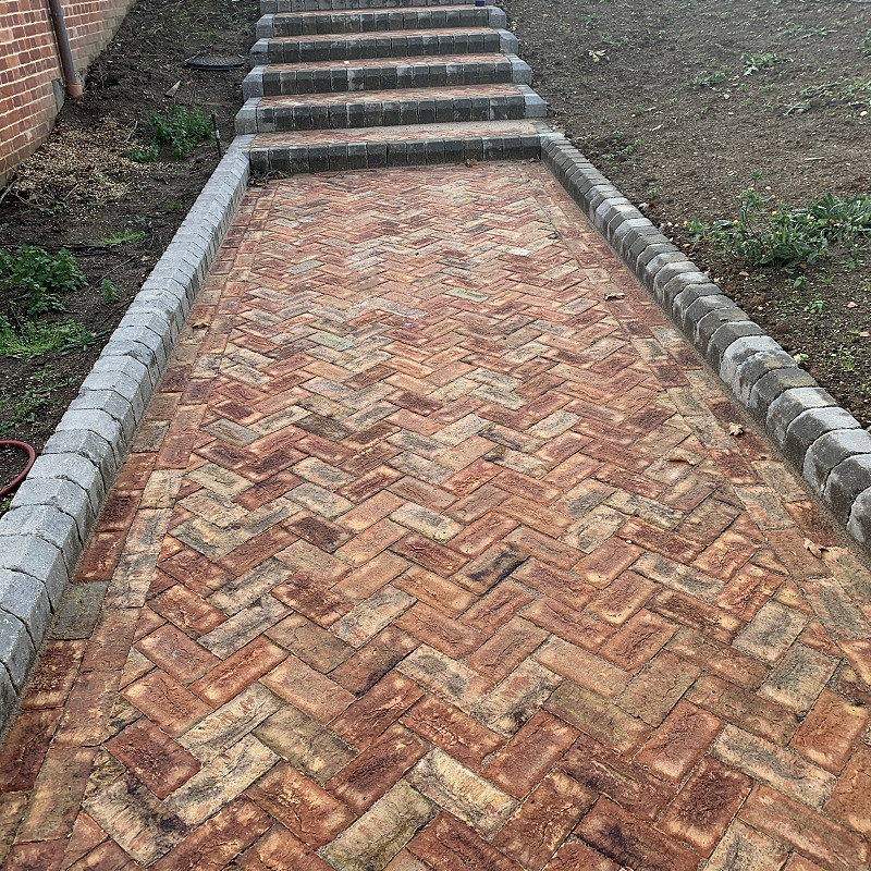 Birkdale Blend Clay Paver in Herringbone Style