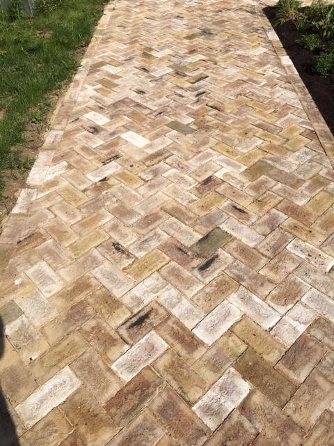 London Weathered Yellow Clay Paver Path.