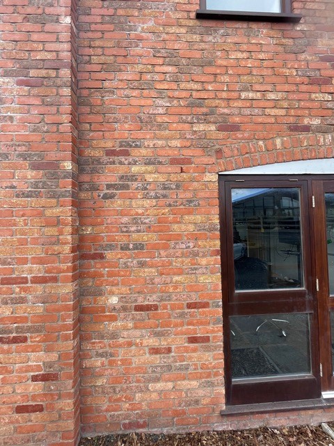 Close up of the Hemmingstone Antique brick.