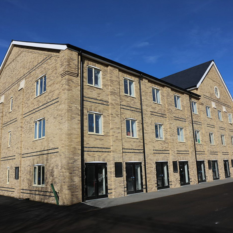 Traditional Brick & Stone Olde English Buff Bricks.