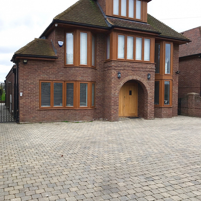 Case study showcasing the 65mm Bedfordshire Mixture brick.